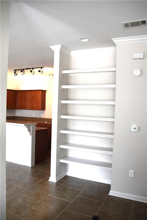 350 EMERALD FORREST Boulevard 24103