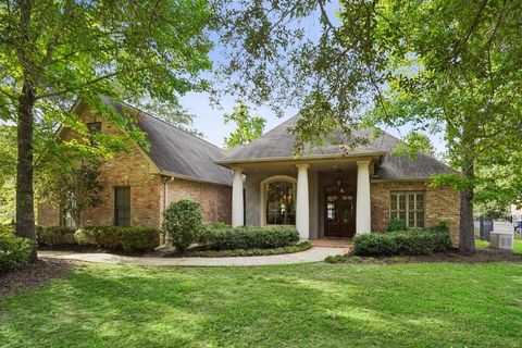 Photo of 192 GLENDURGAN Way, Madisonville, LA 70447 (MLS # 2558697)