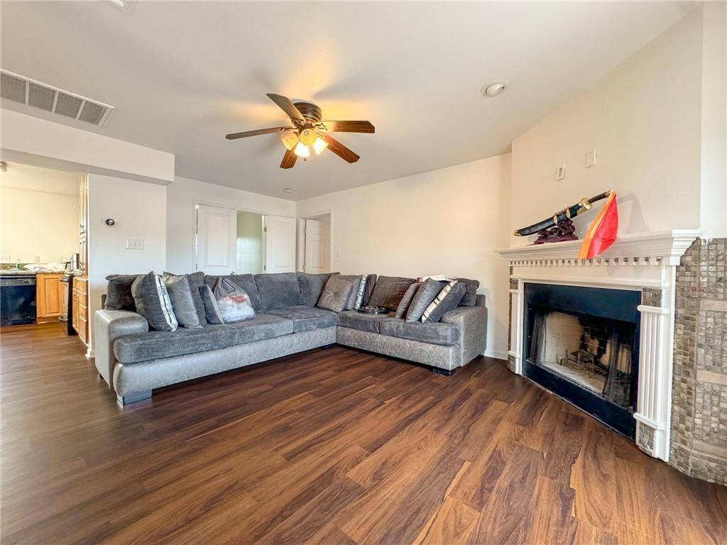 1200 CAUSEWAY Boulevard