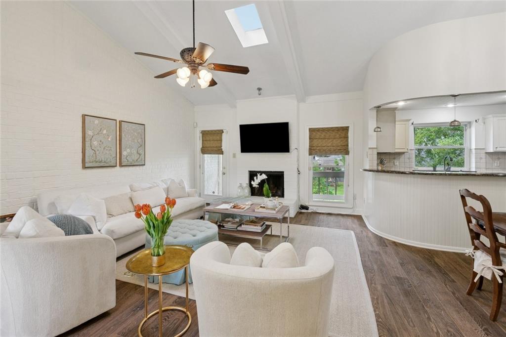 712 OLD METAIRIE Place