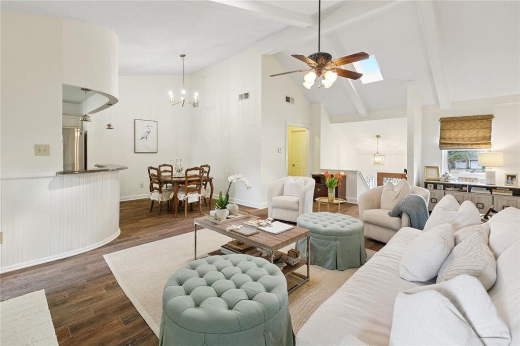 712 OLD METAIRIE Place