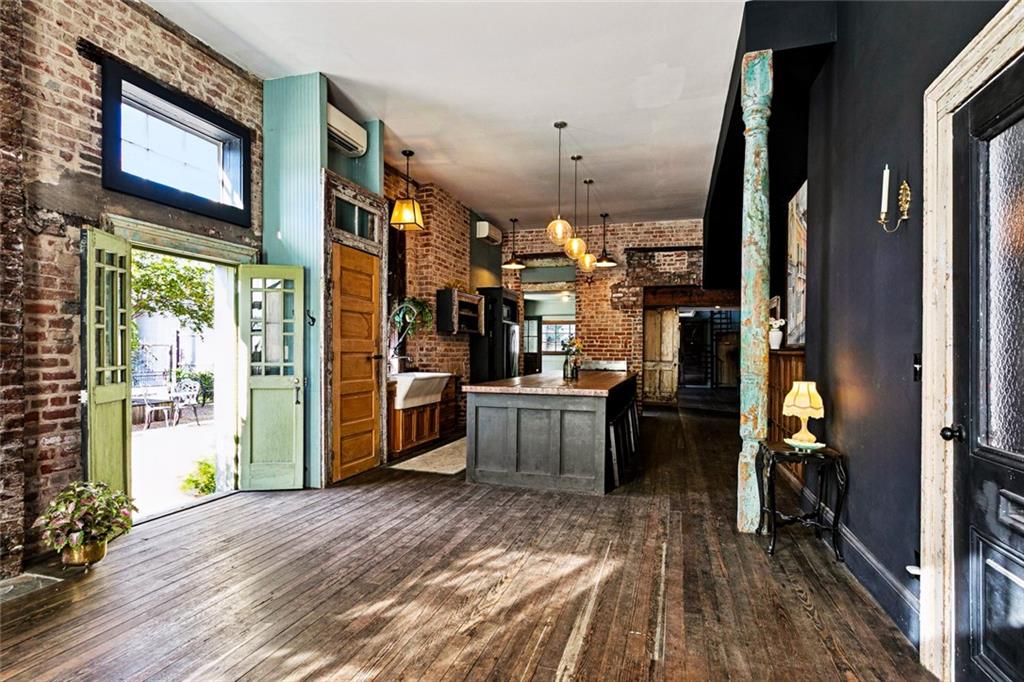 1173 MAGAZINE Street