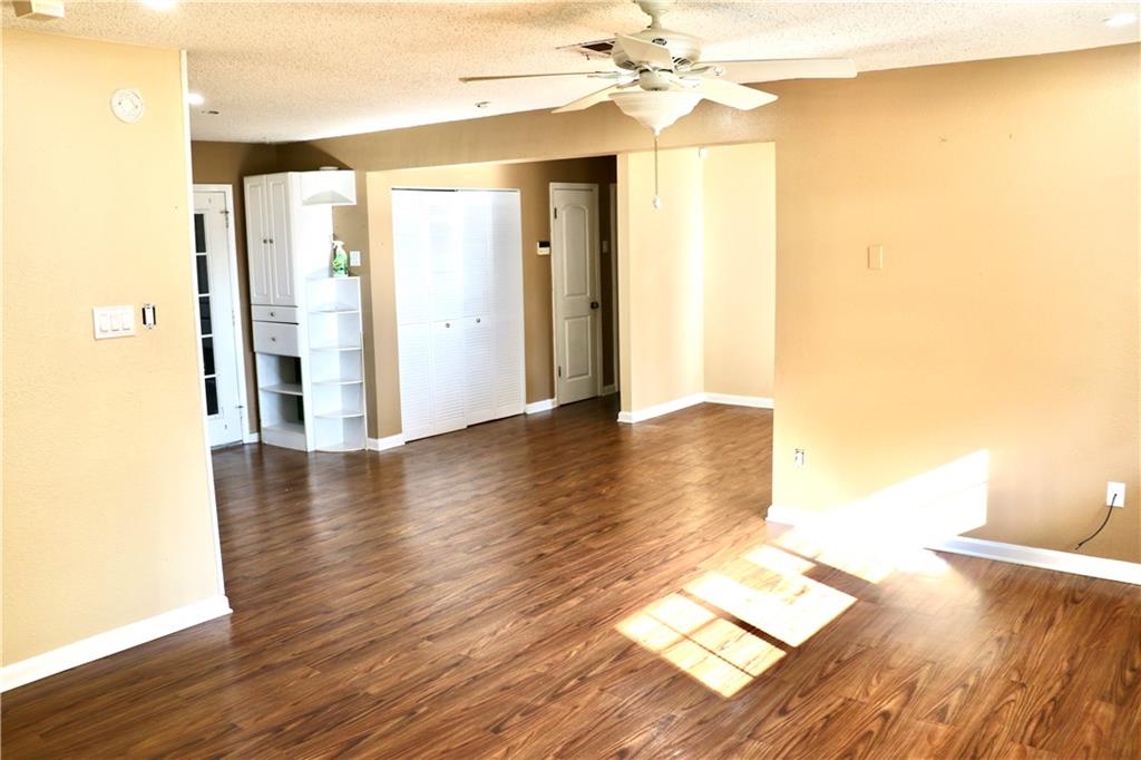 1701 GLENDALE Drive