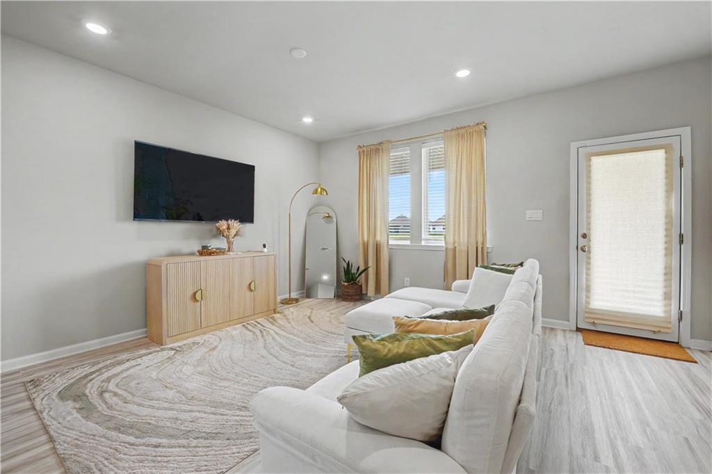 3427 TIDE WIND Drive