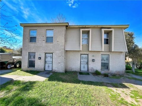 584 HOLMES Boulevard Gretna LA 70056