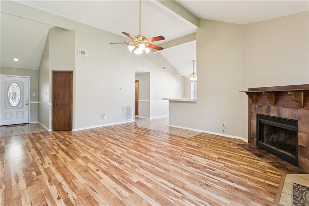 320 HOLMES Drive