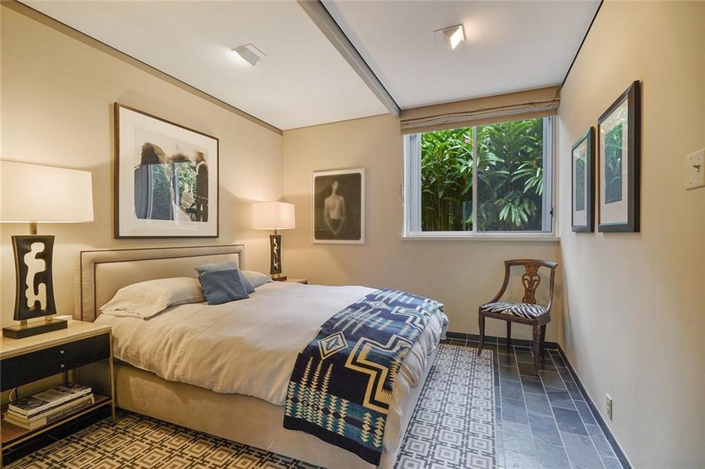 New Orleans, Louisiana 70118, United States, 4 Bedrooms Bedrooms, ,5 BathroomsBathrooms,Residential,Pending,54932