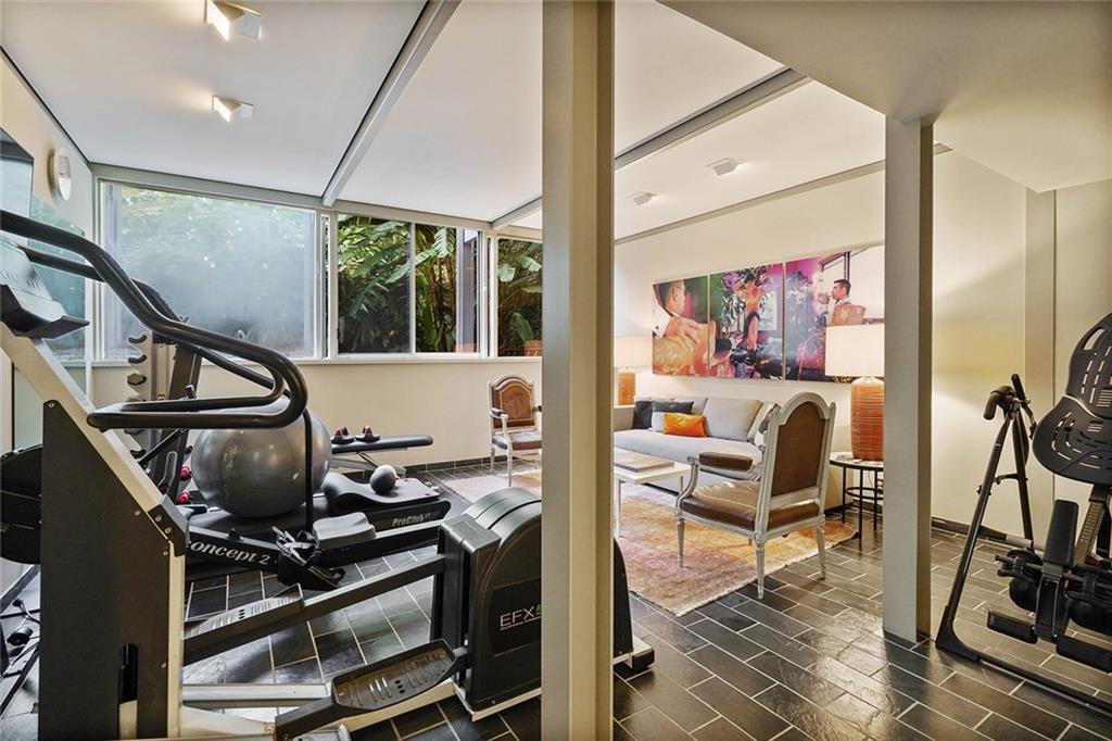 New Orleans, Louisiana 70118, United States, 4 Bedrooms Bedrooms, ,5 BathroomsBathrooms,Residential,Pending,54932