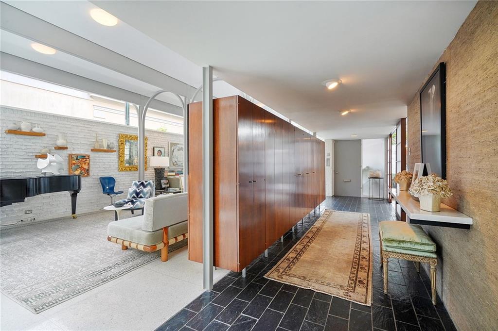 New Orleans, Louisiana 70118, United States, 4 Bedrooms Bedrooms, ,5 BathroomsBathrooms,Residential,Pending,54932