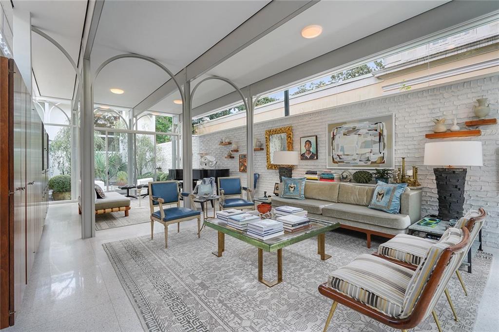 New Orleans, Louisiana 70118, United States, 4 Bedrooms Bedrooms, ,5 BathroomsBathrooms,Residential,Pending,54932