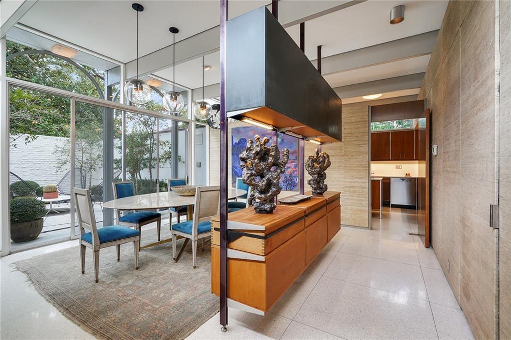 New Orleans, Louisiana 70118, United States, 4 Bedrooms Bedrooms, ,5 BathroomsBathrooms,Residential,Pending,54932