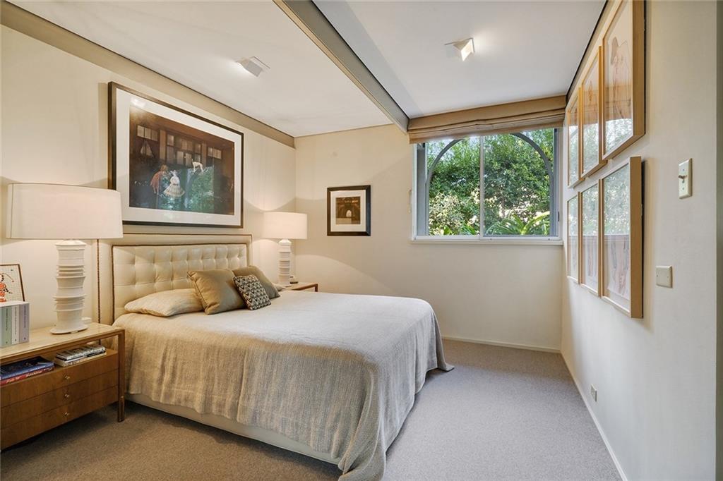 New Orleans, Louisiana 70118, United States, 4 Bedrooms Bedrooms, ,5 BathroomsBathrooms,Residential,Pending,54932