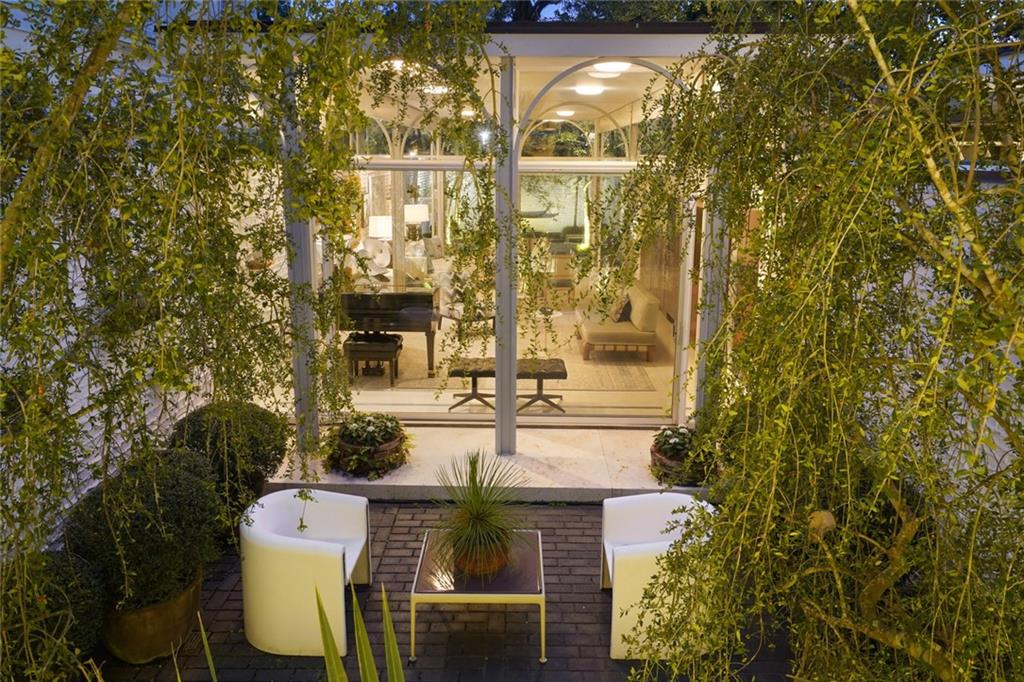 New Orleans, Louisiana 70118, United States, 4 Bedrooms Bedrooms, ,5 BathroomsBathrooms,Residential,Pending,54932