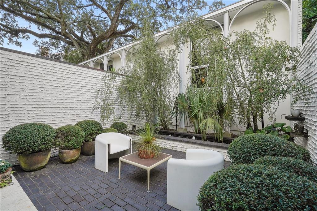 New Orleans, Louisiana 70118, United States, 4 Bedrooms Bedrooms, ,5 BathroomsBathrooms,Residential,Pending,54932