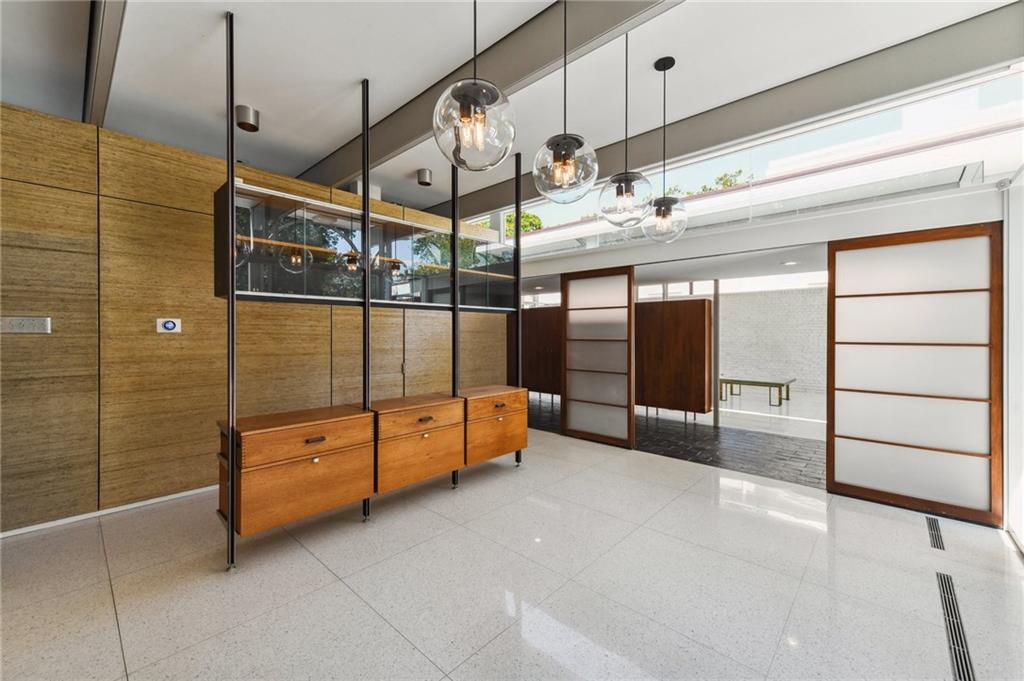 New Orleans, Louisiana 70118, United States, 4 Bedrooms Bedrooms, ,5 BathroomsBathrooms,Residential,Pending,54932