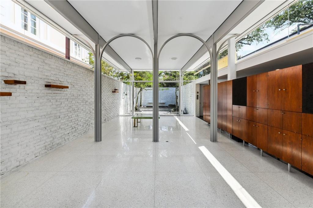 New Orleans, Louisiana 70118, United States, 4 Bedrooms Bedrooms, ,5 BathroomsBathrooms,Residential,Pending,54932