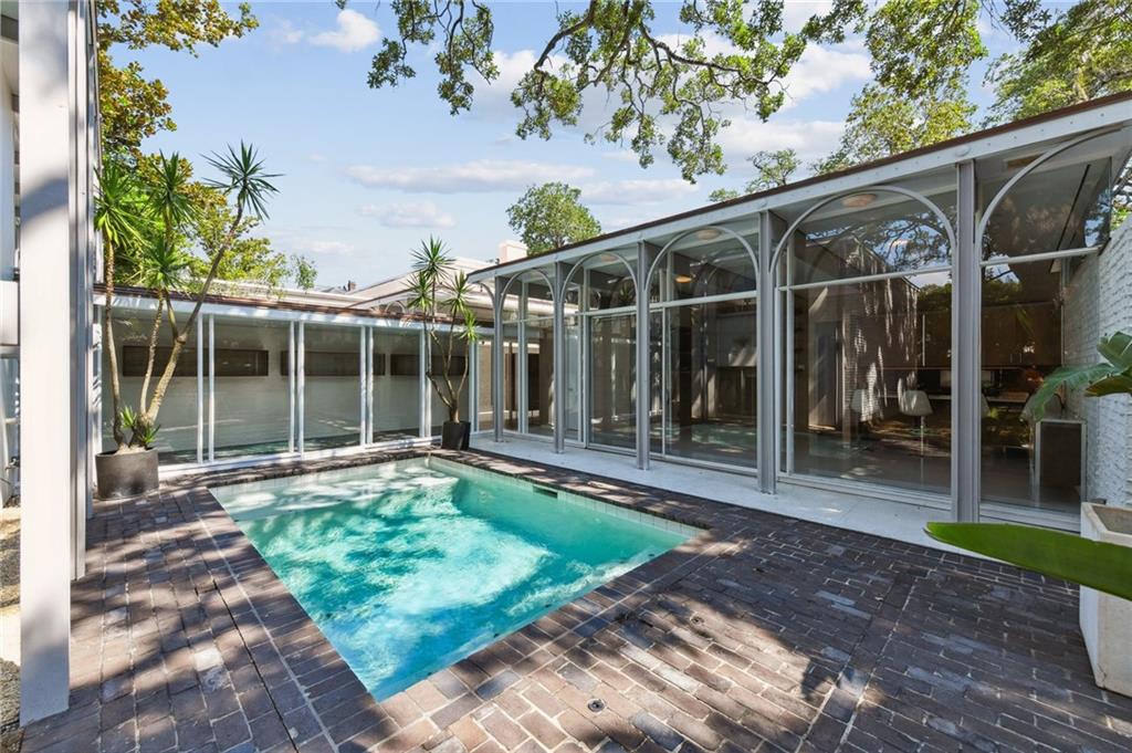 New Orleans, Louisiana 70118, United States, 4 Bedrooms Bedrooms, ,5 BathroomsBathrooms,Residential,Pending,54932