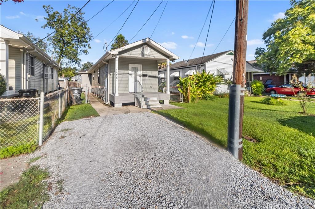 1237 CASA CALVO Street