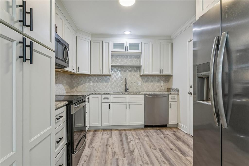1262 LULING ESTATES Drive
