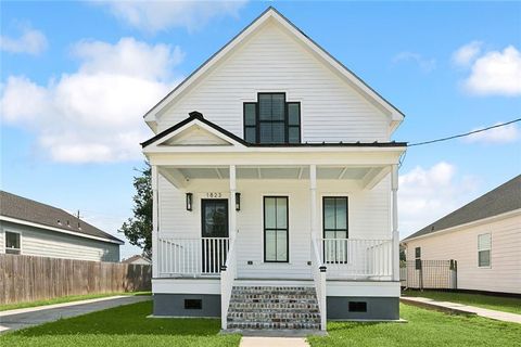 1823 ALEXANDER Avenue Arabi LA 70032