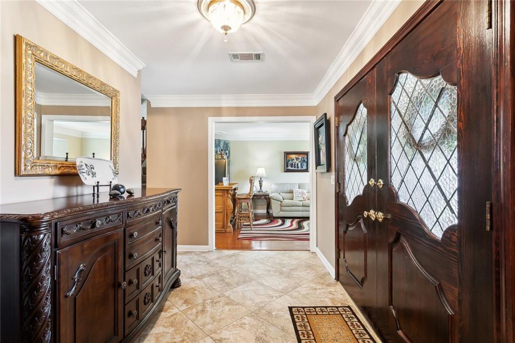33 CHATEAU DU JARDIN Drive