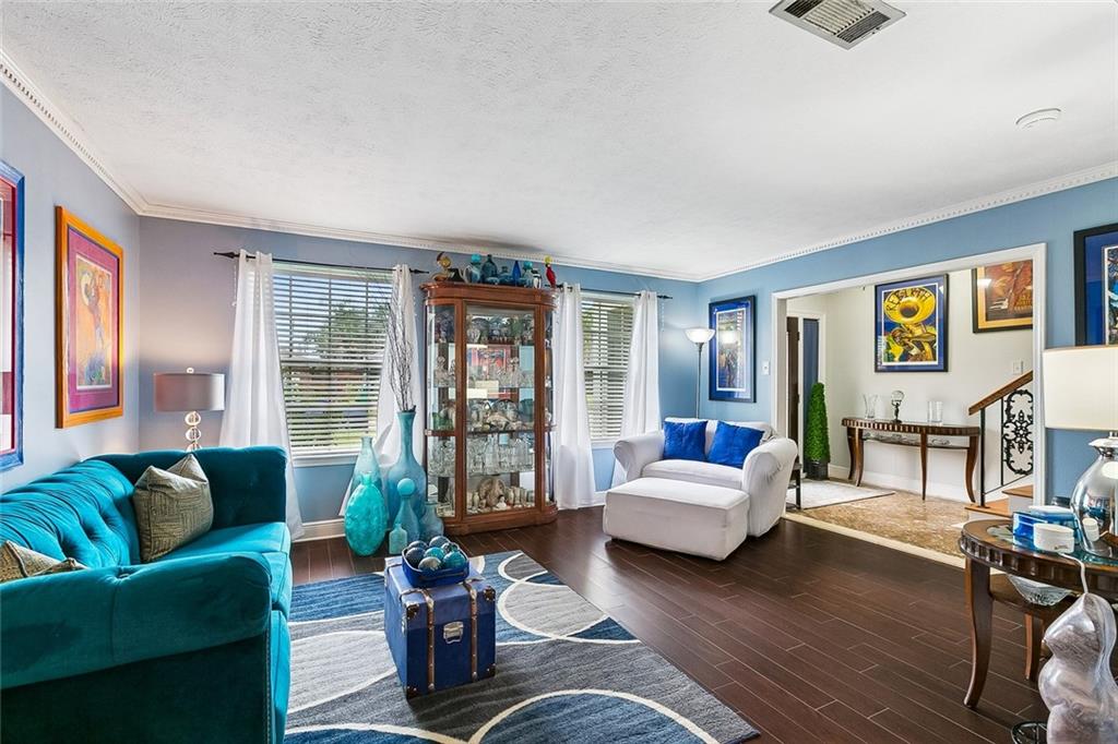 79 MONTERREY Avenue