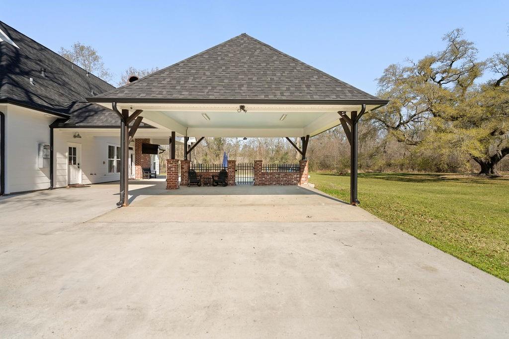 Springfield, Louisiana 70462, United States, 3 Bedrooms Bedrooms, ,4 BathroomsBathrooms,Residential,Pending,93993