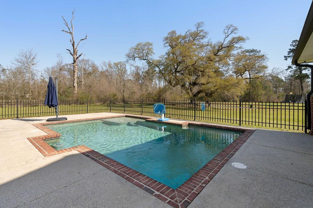 Springfield, Louisiana 70462, United States, 3 Bedrooms Bedrooms, ,4 BathroomsBathrooms,Residential,Pending,93993
