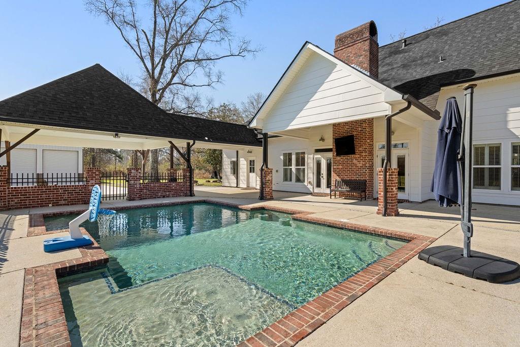 Springfield, Louisiana 70462, United States, 3 Bedrooms Bedrooms, ,4 BathroomsBathrooms,Residential,Pending,93993