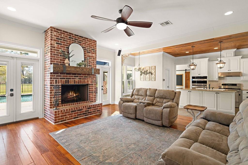 Springfield, Louisiana 70462, United States, 3 Bedrooms Bedrooms, ,4 BathroomsBathrooms,Residential,Pending,93993