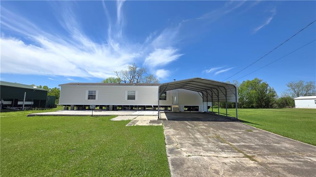 712 BURAS RIVER Road