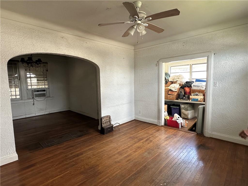 318 HARDING Street