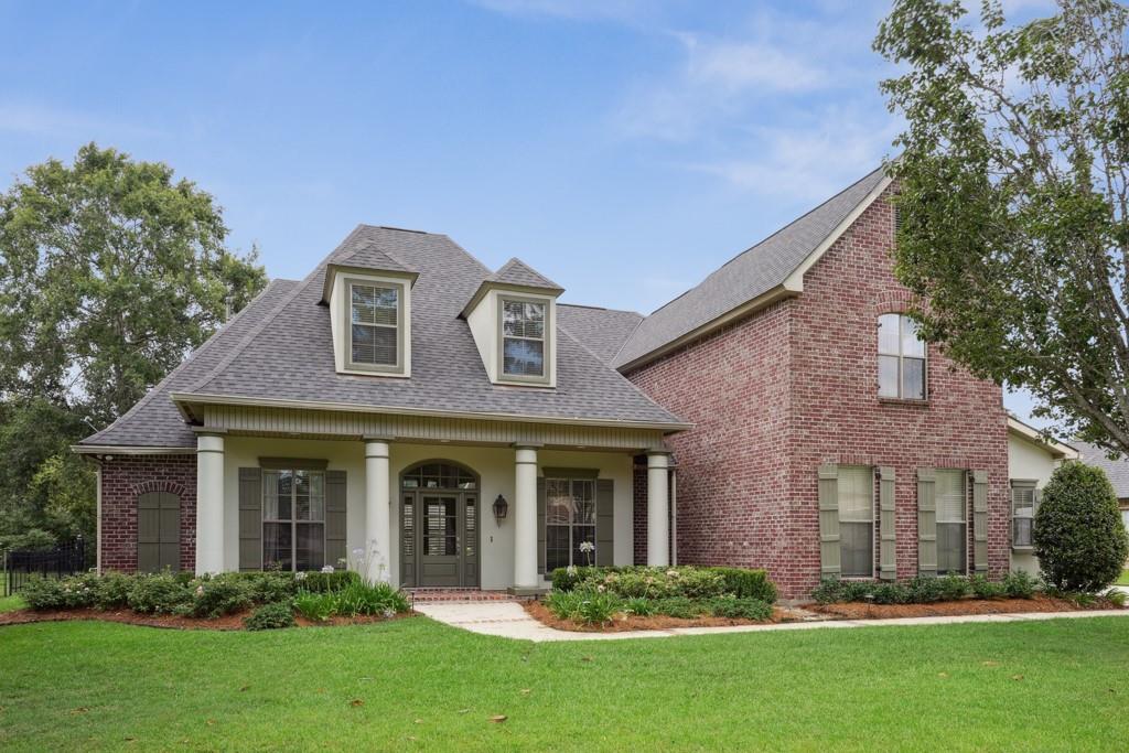 201 KENSINGTON Drive