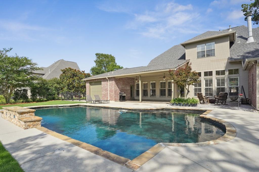 201 KENSINGTON Drive