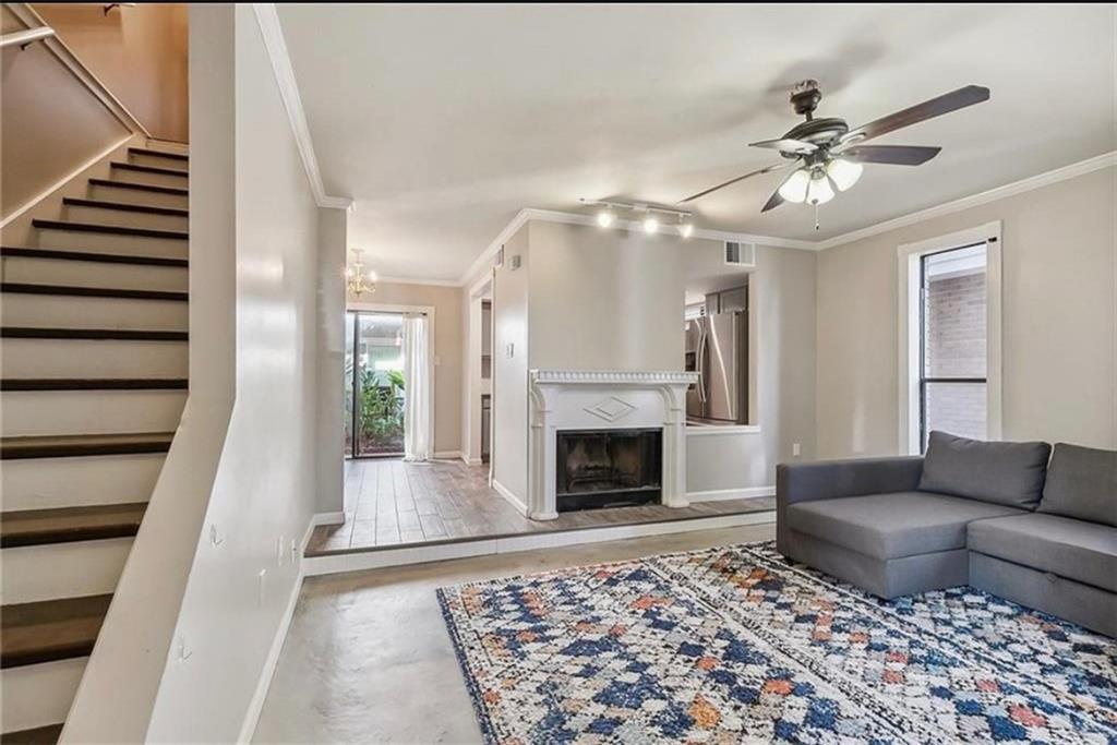 9 BRANDON HALL Drive B