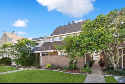 9 BRANDON HALL Drive B Destrehan LA 70047