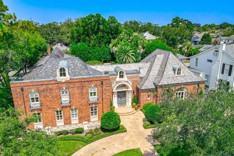 Photo of 120 AUDUBON Boulevard, New Orleans, LA 70118 (MLS # 2550995)