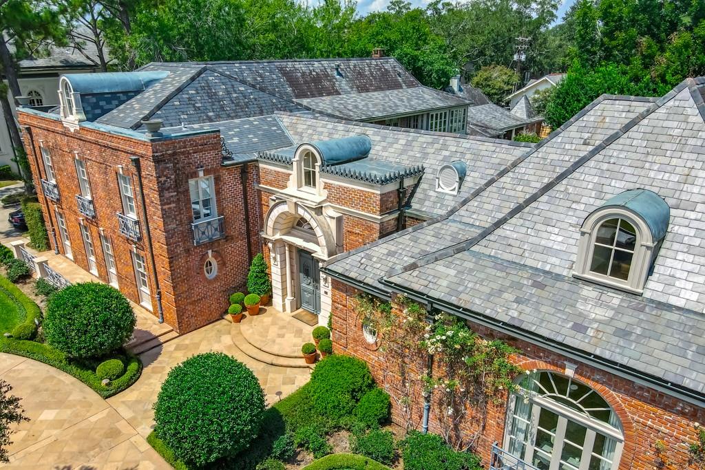 120 AUDUBON Boulevard