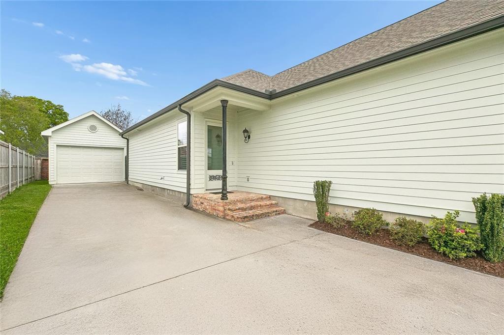 253 OAK DALE Drive