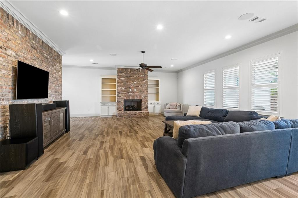 253 OAK DALE Drive