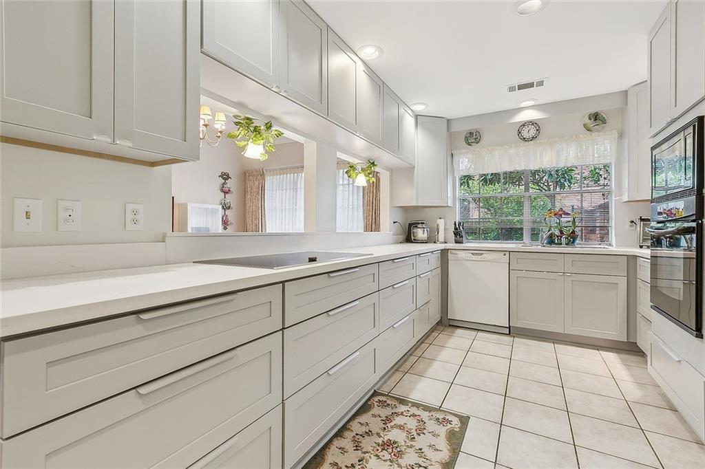 Kenner, Louisiana 70065, United States, 3 Bedrooms Bedrooms, ,3 BathroomsBathrooms,Residential,Active,108038