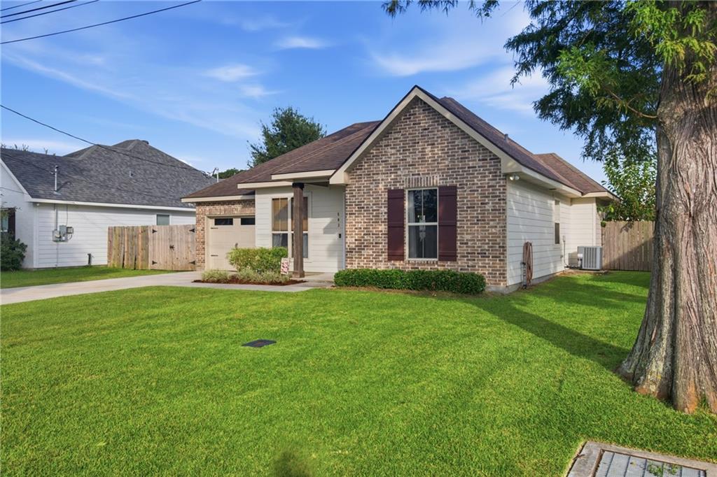 503 LAUVE Lane