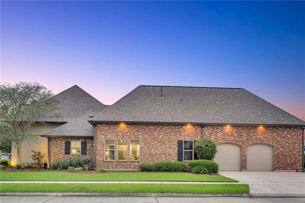 402 LAC CALCASIEU Drive