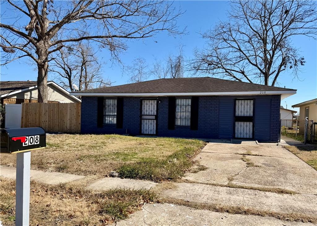 Photo 1 of 12 — 208 CABINET Drive, Avondale, LA 70094