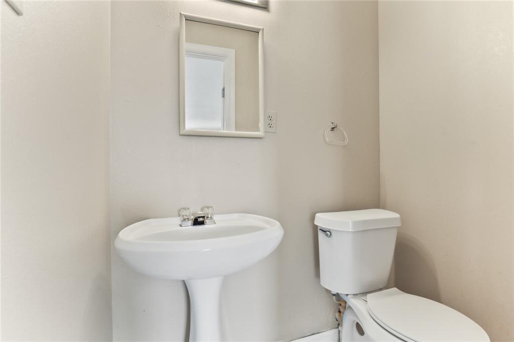 Mandeville, Louisiana 70448, United States, 2 Bedrooms Bedrooms, ,2 BathroomsBathrooms,Residential,Active,7645