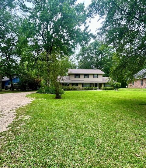 Photo of 64 ZINNIA Drive, Covington, LA 70433 (MLS # 2557265)