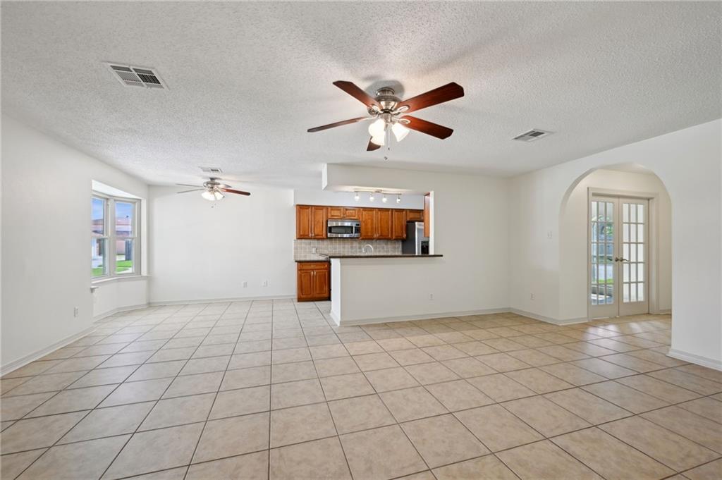 2228 VERONICA Drive