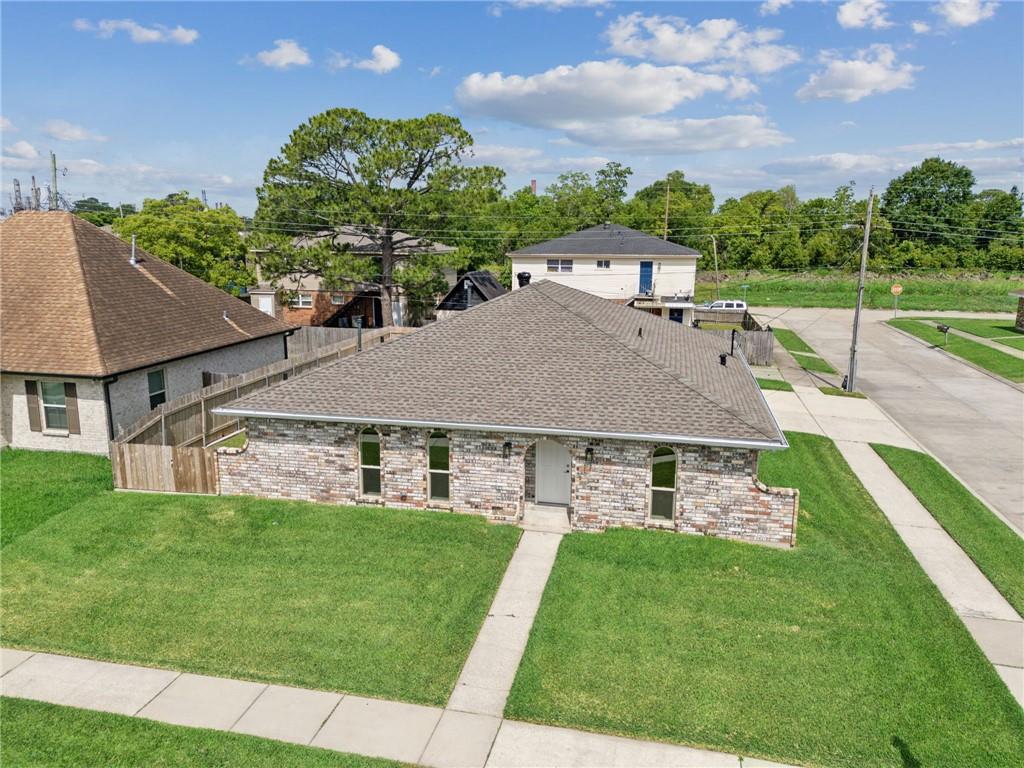 2228 VERONICA Drive