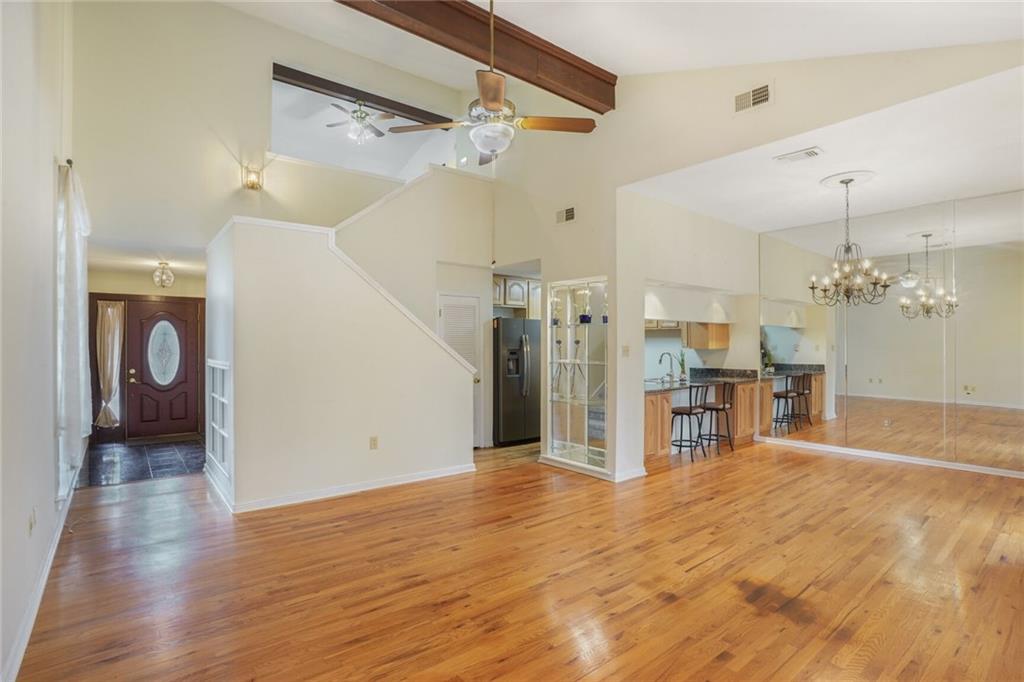 122 GRAND CHENIERE Drive 318L