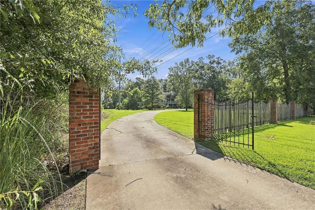 2955 JONES CREEK Road